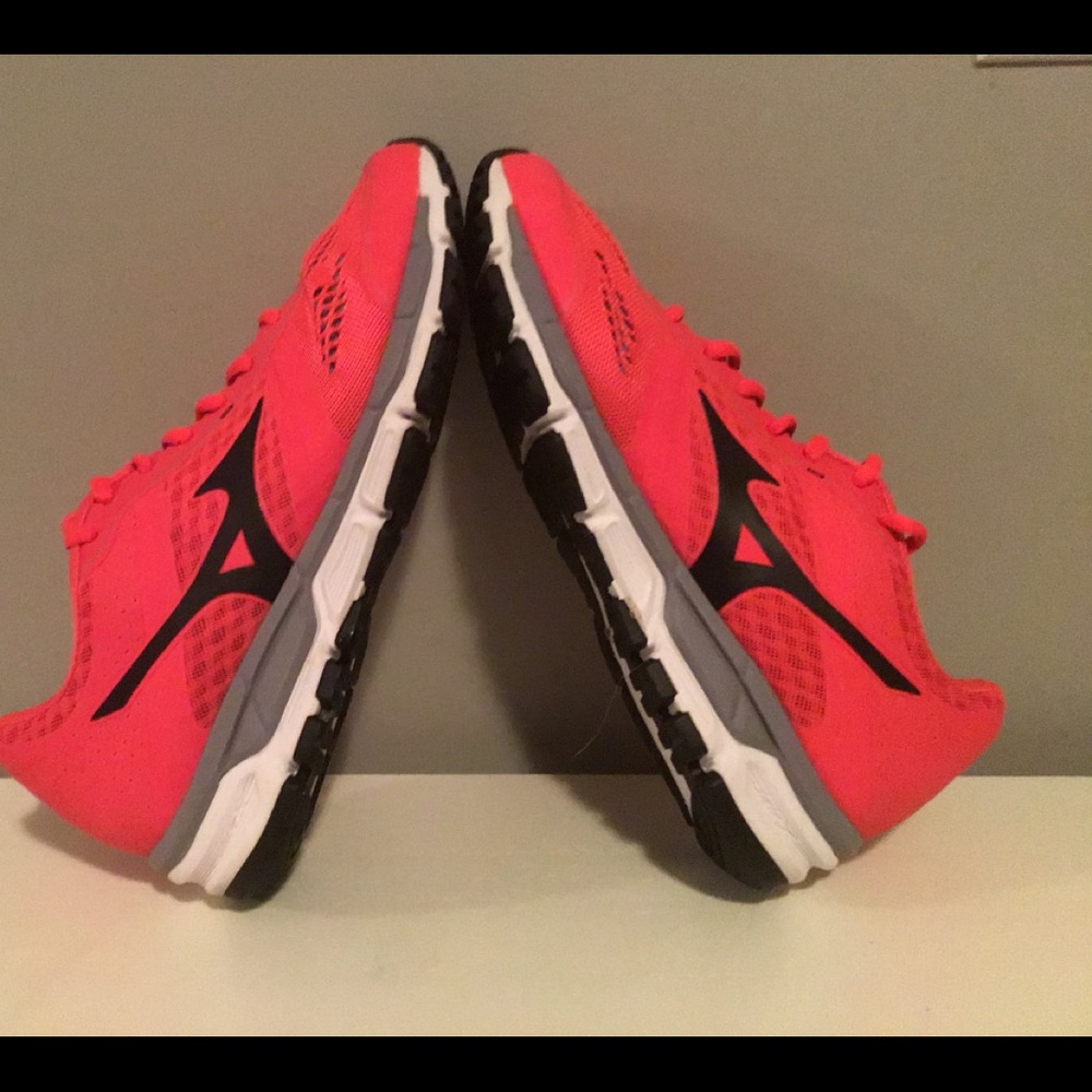 Mizuno Synchro MX